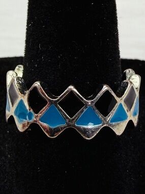 Unisex Silvertone and blue southwestern style size 9 band ring